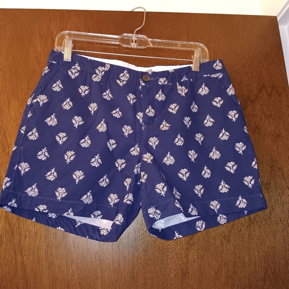 Old Navy~ Navy Blue White Floral High Waist Shorts Size 4 - Picture 7 of 10